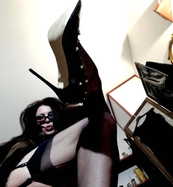 mistress isabella 3336942600 webcam