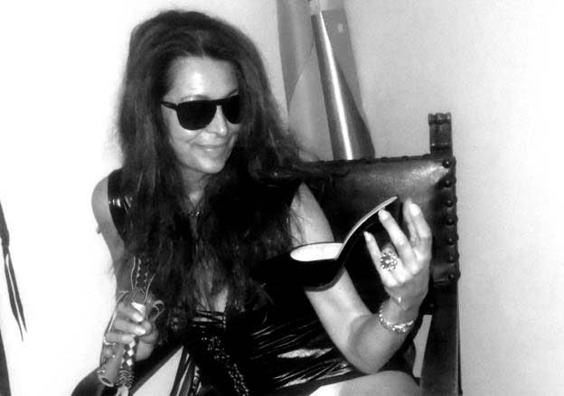 fetish misress isabella www.padronaisabella.org