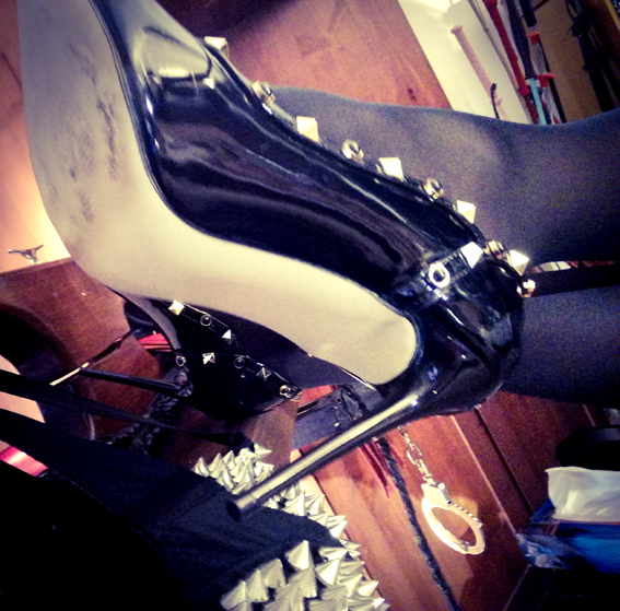 PADRONA ISABELLA MISTRESS FETISH SHOES