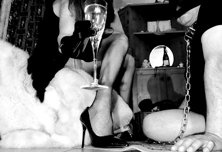 www.padronaisabella.org fetish cam 3336942600