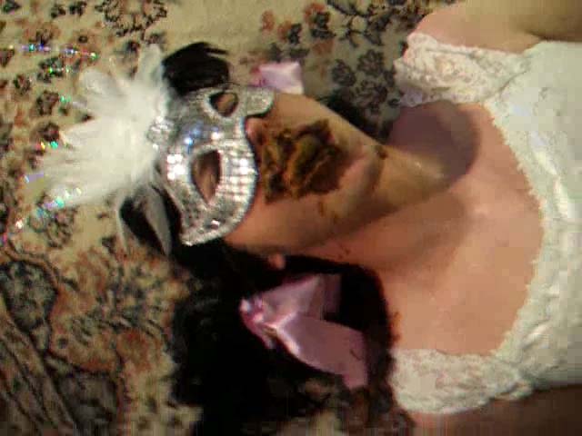 video clip Padrona Isabella 3336942600 Mistress scat pee caviar